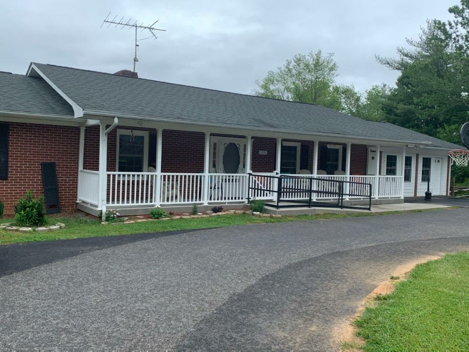 Meadowview group home – Hillsville