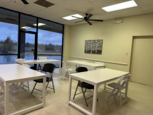 Waynesboro Star Center eating/table area